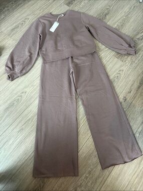 Richer Poorer Mauve Wide-Leg Lounge Pants with Matching Top